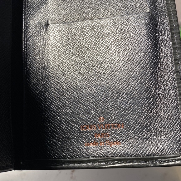 SOLDAuthentic Louis Vuitton Epi Checkbook Holder - Picture 9 of 14